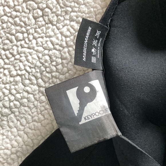 Magic Marine 6mm Wetsuit in black. Youth size XL, adult size small/medium - Picture 6 of 9